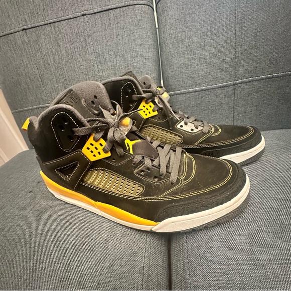 Air Jordan Spizike High Top Sneaker Black University Gold Men's sz 13 - Picture 2 of 15